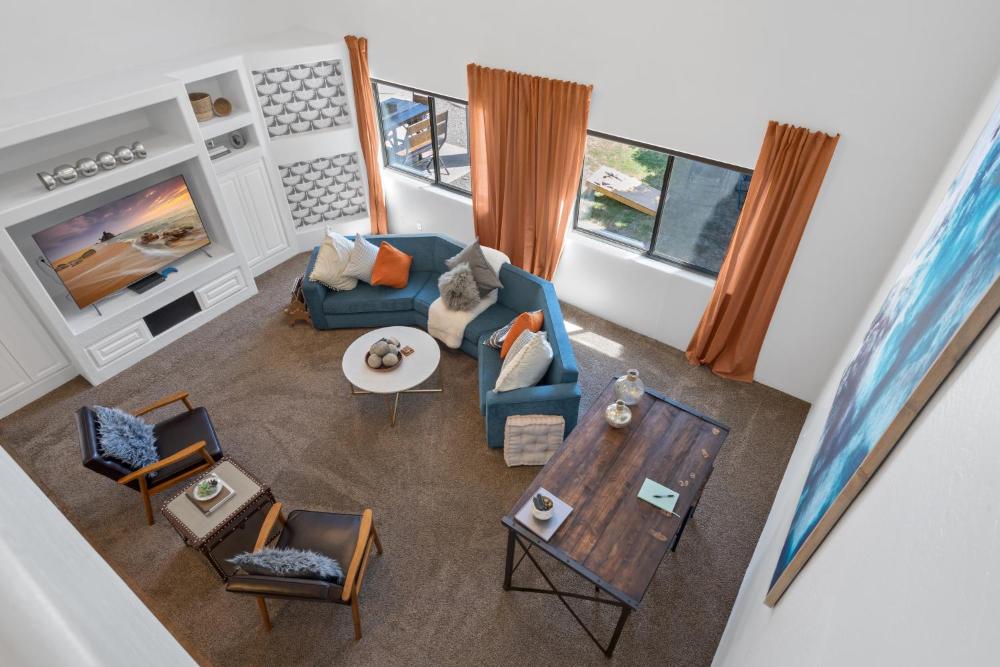 5 Bedroom 4 Bath Boutique Home PREMIUM LOCATION + heated pool option